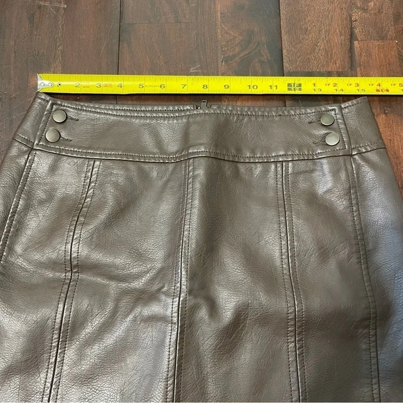 Free People Faux Leather Mini Skirt Brown Women’s Size 12 Boho Zip Closure - Picture 4 of 10